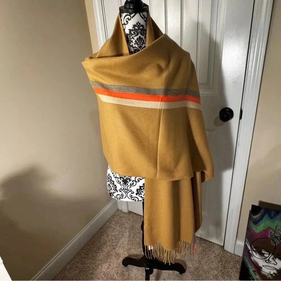 Aqua Bloomingdale’s Exclusive Wrap NWT - Picture 1 of 7
